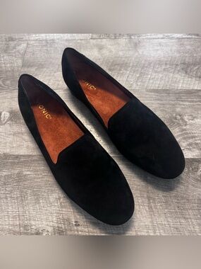 Vionic Willa Slip On Black Suede Loafer NWOB Womens Sz. 11
